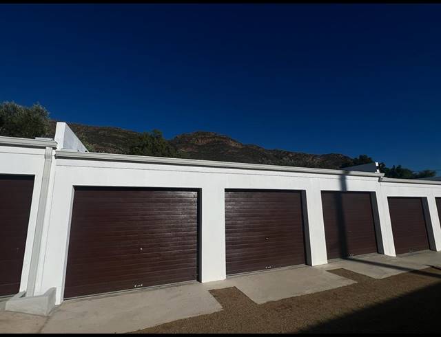 25M² STORAGE UNIT TO LET IN PIKETBERG